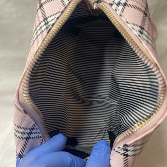 Deluxity Los Angeles pink with black and white stripes cosmetic case - Picture 5 of 5